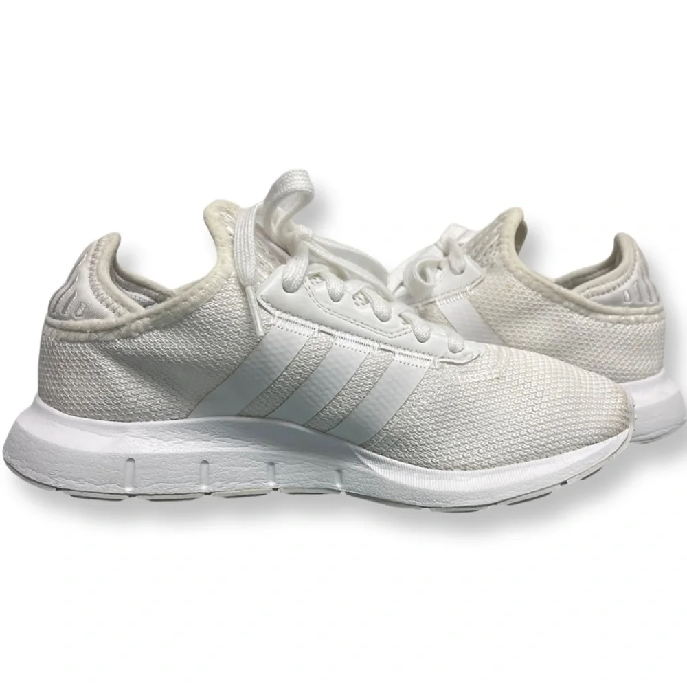 Adidas Athletic Sneakers Women’s 6 - Picture 3 of 13